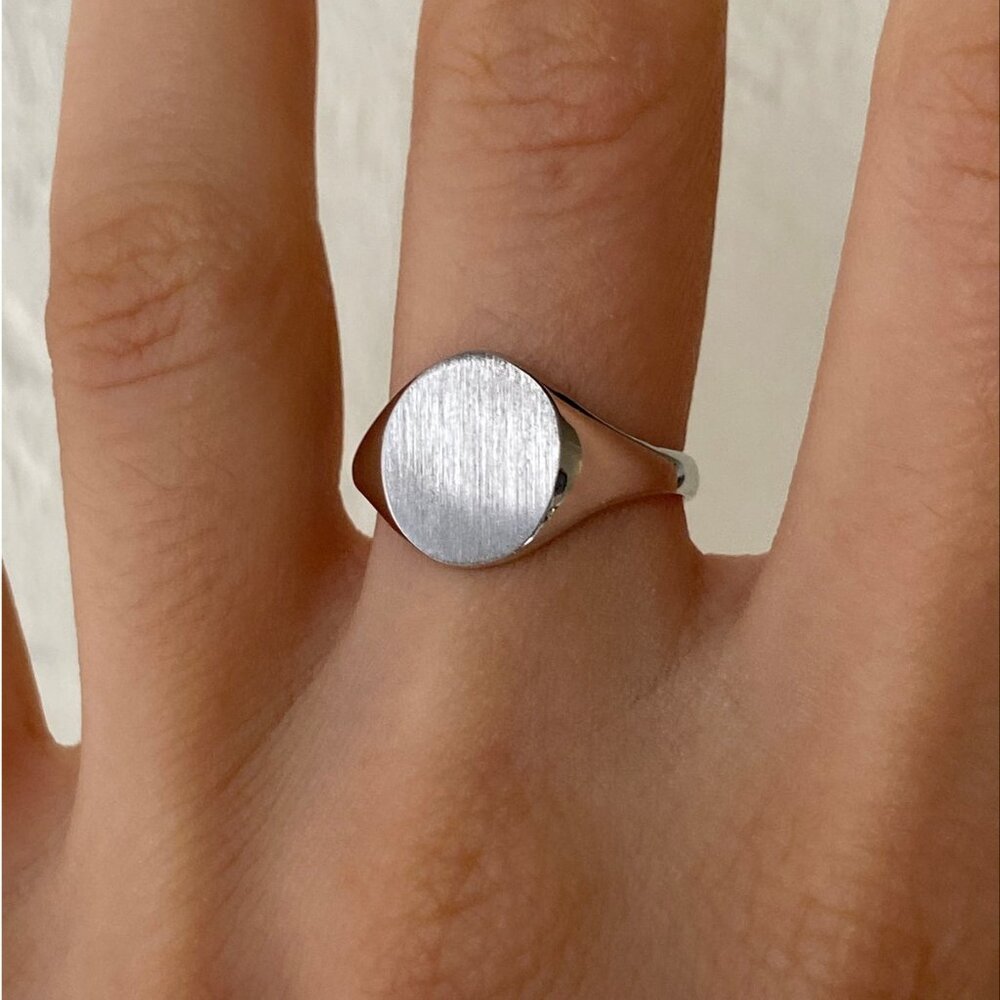 Vintage 14K Solid White Gold Signet Ring, 2.75 grams, size 5.5